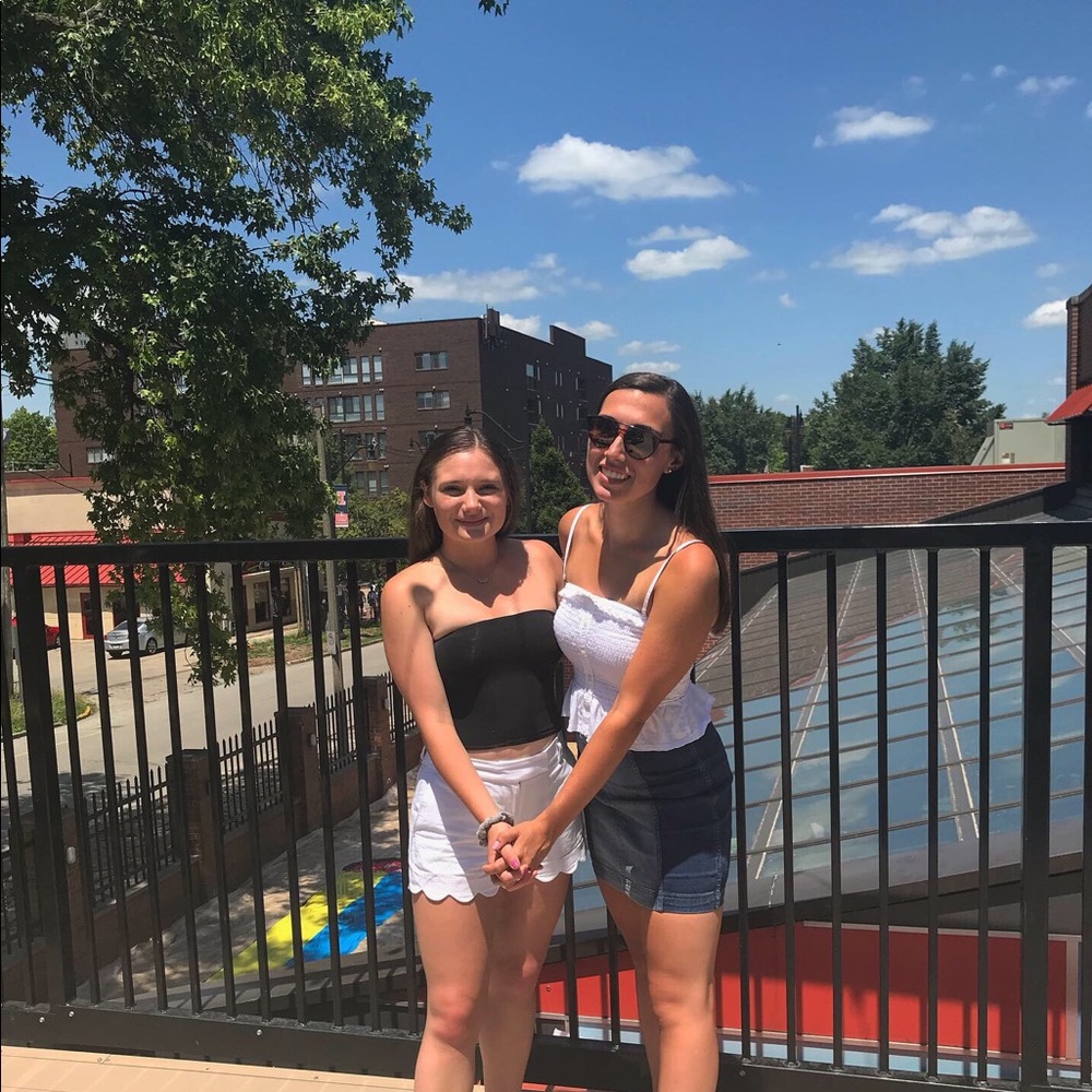 Meet your Posher, Emily